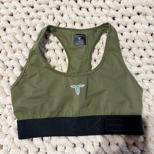 The Takedown Sportswear Intensity Sports Bra in Fatugue Green Size: M